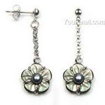 Tahitian mother of pearl shell flower stud earrings on sale