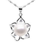 Flower sterling silver white freshwater pearl pendant on sale, 10-11mm
