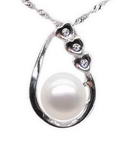 Drop shape sterling silver freshwater pearl pendant on sale, 9-10mm